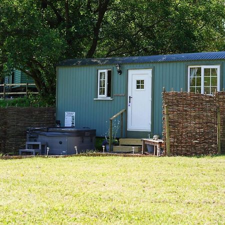 The Laburnum Retreat Shepherd Hut Private Hot Tub Upper Hulme 外观 照片