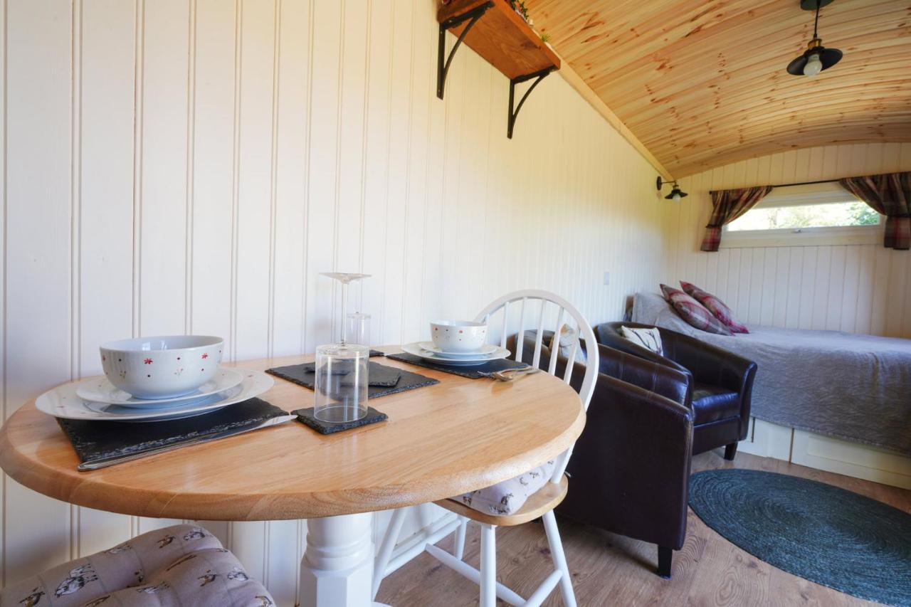 The Laburnum Retreat Shepherd Hut Private Hot Tub Upper Hulme 外观 照片