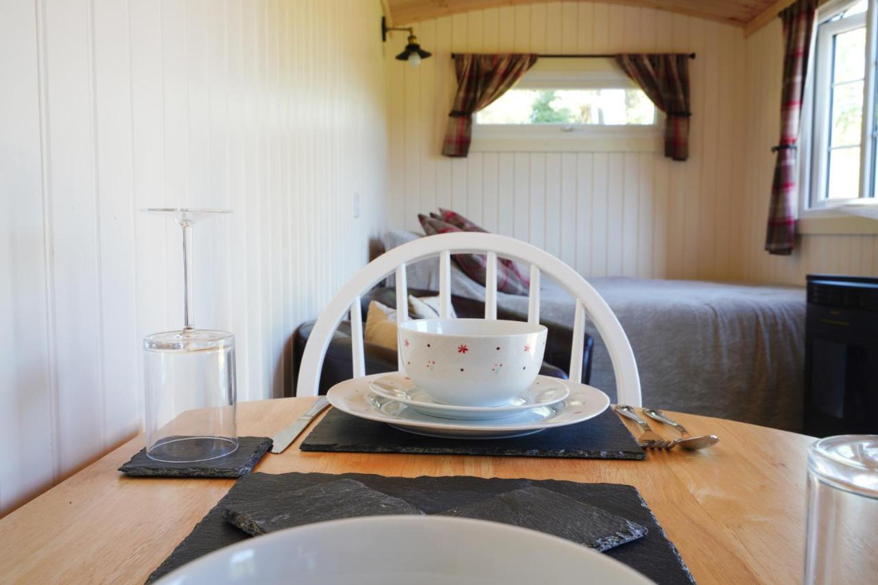 The Laburnum Retreat Shepherd Hut Private Hot Tub Upper Hulme 外观 照片